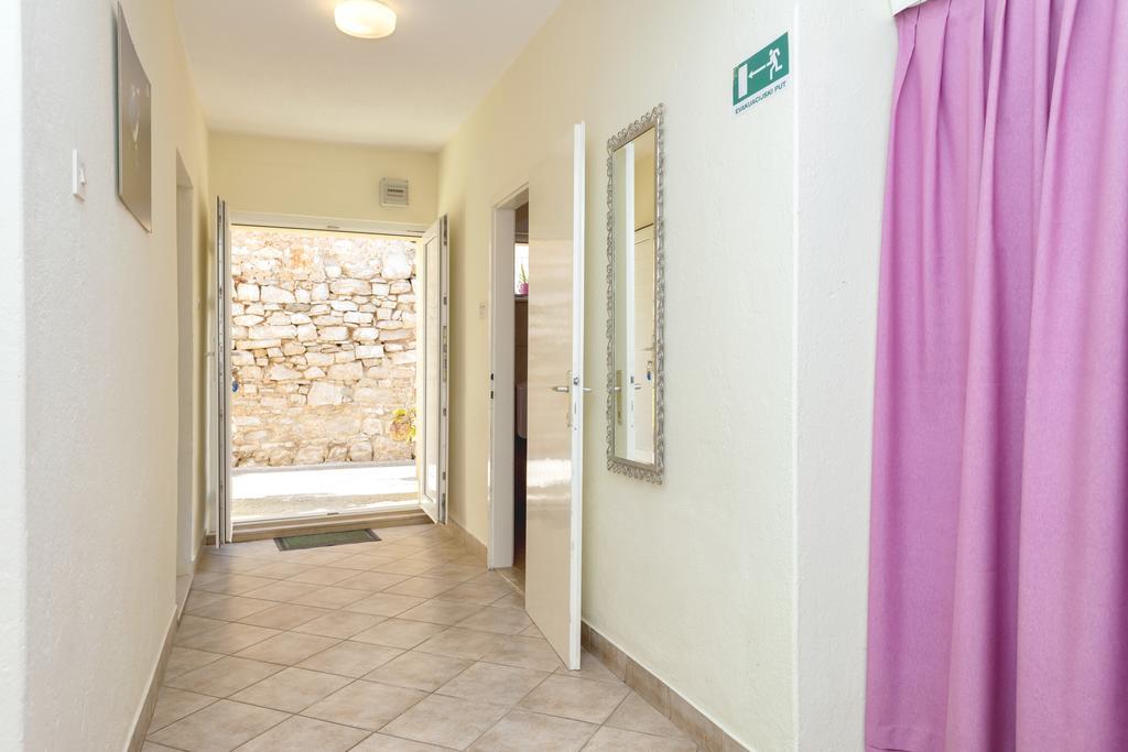 Apartment Oaza Vrboska Exterior foto